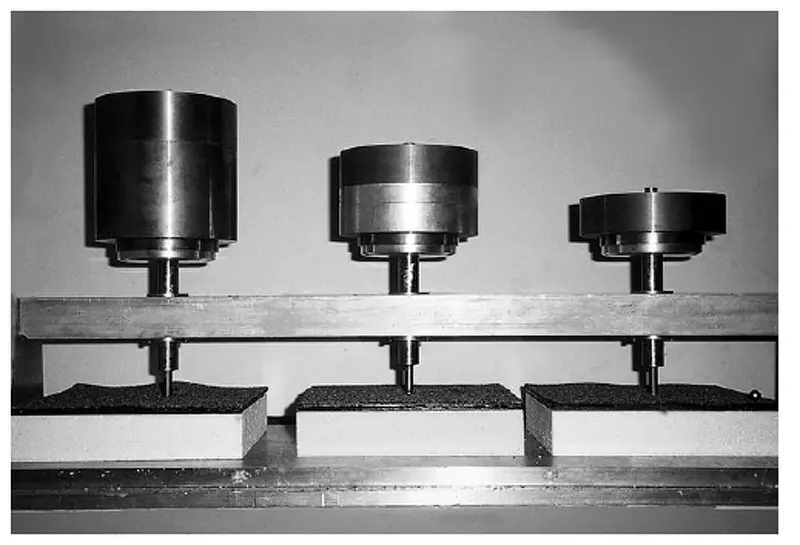 Machine d'essai au poinçonnement
