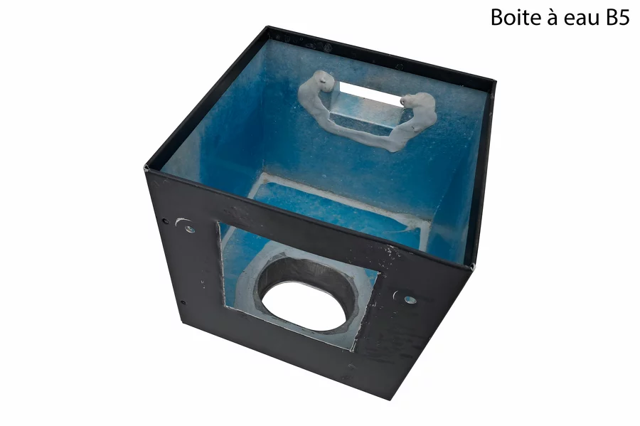 Boite à eau destockage B5, retour client : face avant légèrement rayée et dos percé