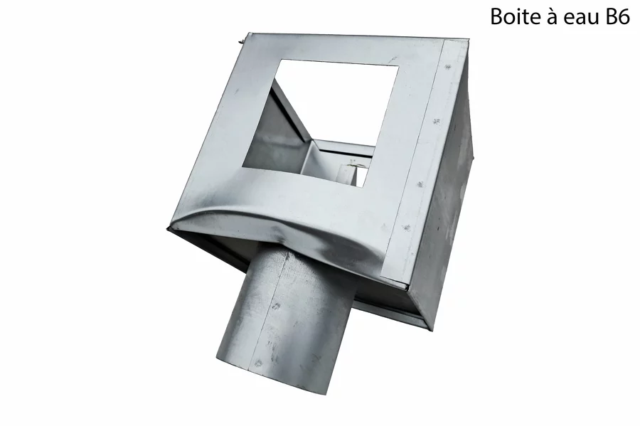 Boite à eau destockage B6 : déformations sur les angles, coin écorché