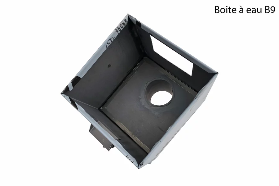 Boite à eau destockage B9 : protection déchirée, légères rayures