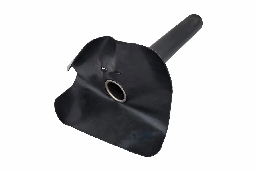 Destockage evacuation d'eau pluviale adhésive verticale : 2 petits trous à réparer