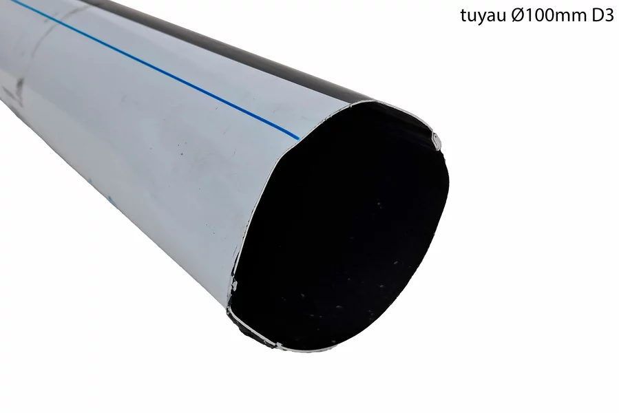  tuyau descente 100mm destockage D3 une extrémité déformée et longueur légèrement cabossée
